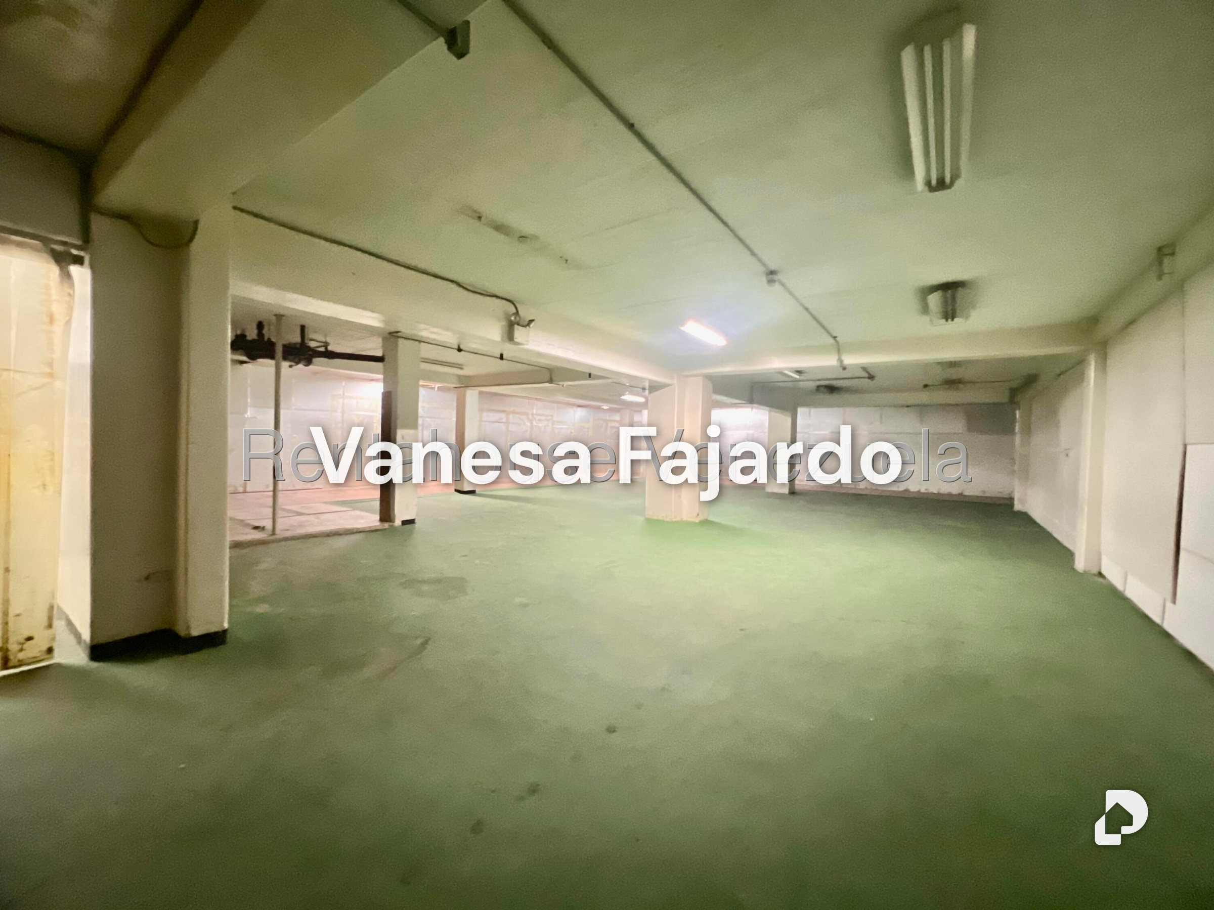 Edificio en La Urbina, Caracas – 7