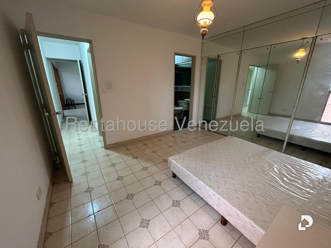 Apartamento en La Boyera, Caracas – 18