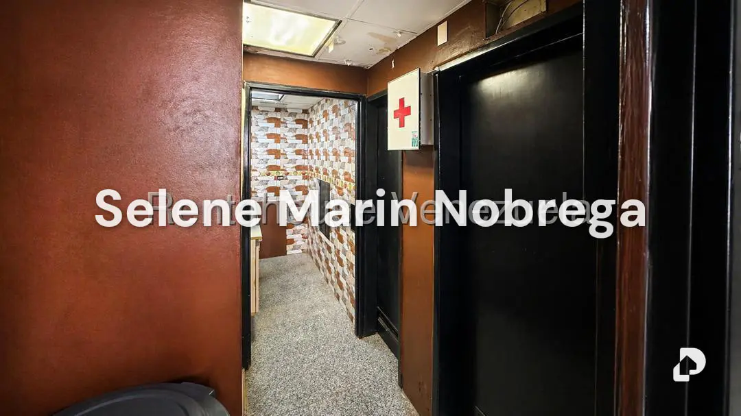 Local comercial en Cumbres de Curumo, Caracas – 7