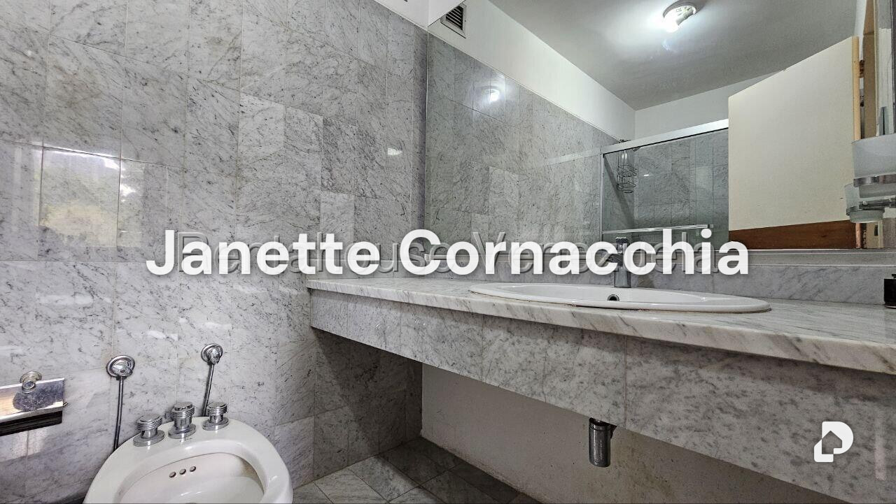 Apartamento en Campo Alegre, Caracas – 12