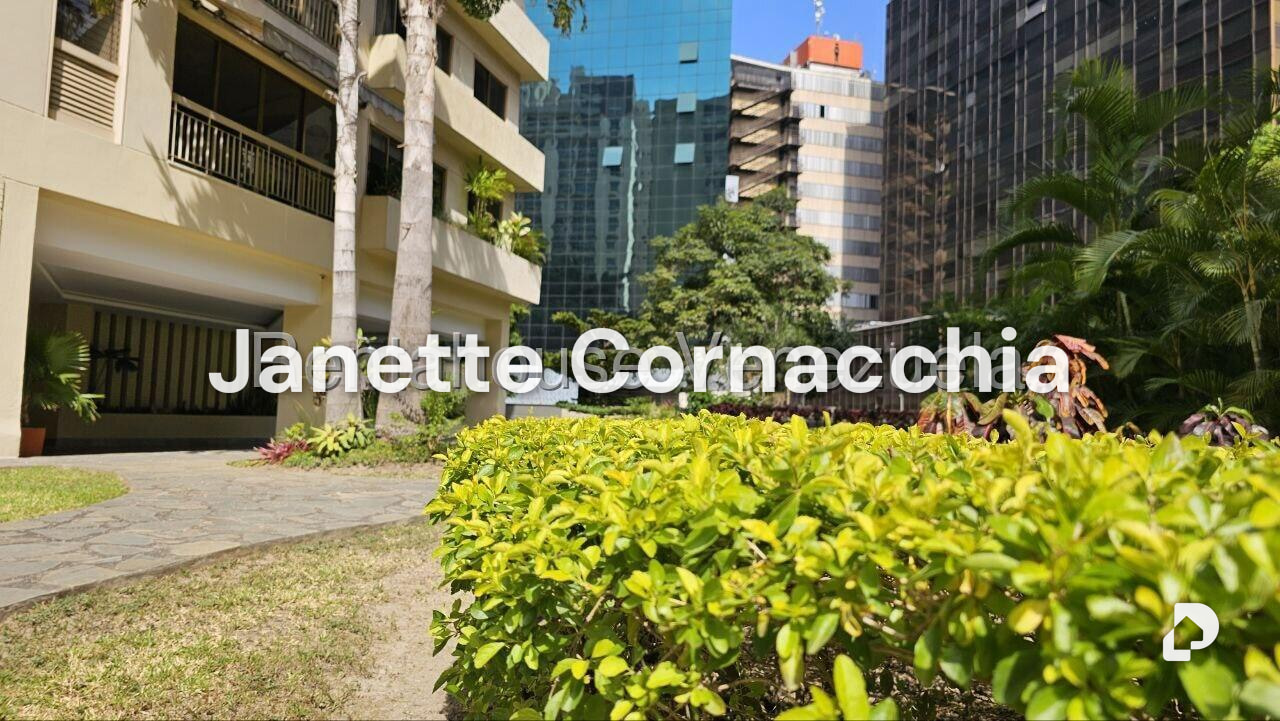 Apartamento en Campo Alegre, Caracas – 18