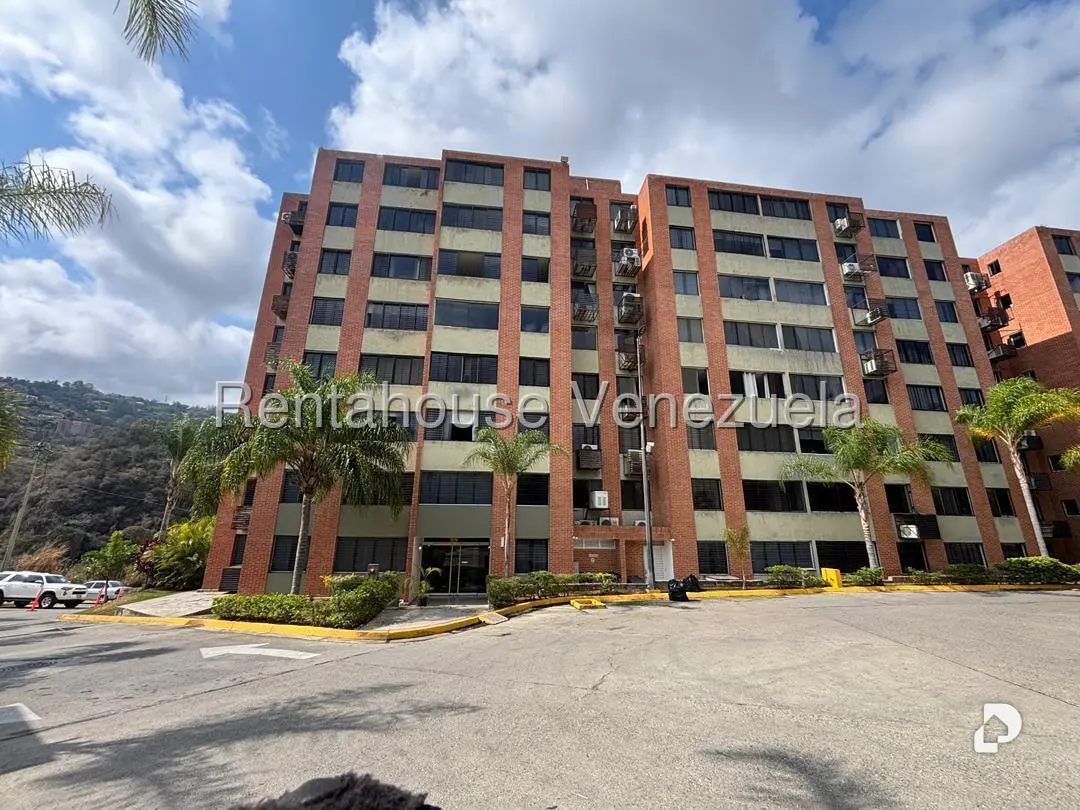 Apartamento en Los Naranjos Humboldt, Caracas – 1
