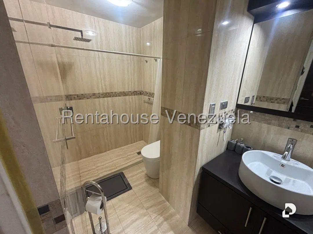 Apartamento en Los Naranjos Humboldt, Caracas – 15