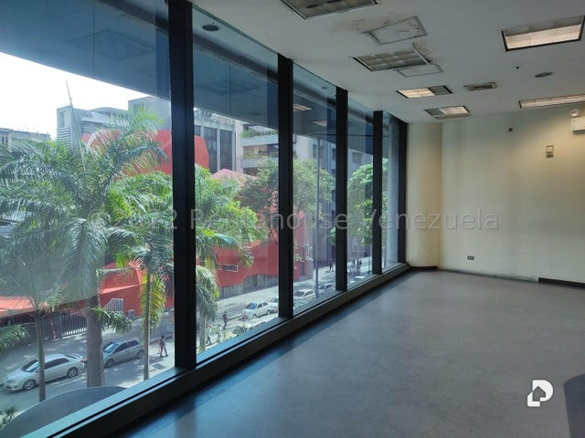 Local comercial en El Rosal, Caracas – 14