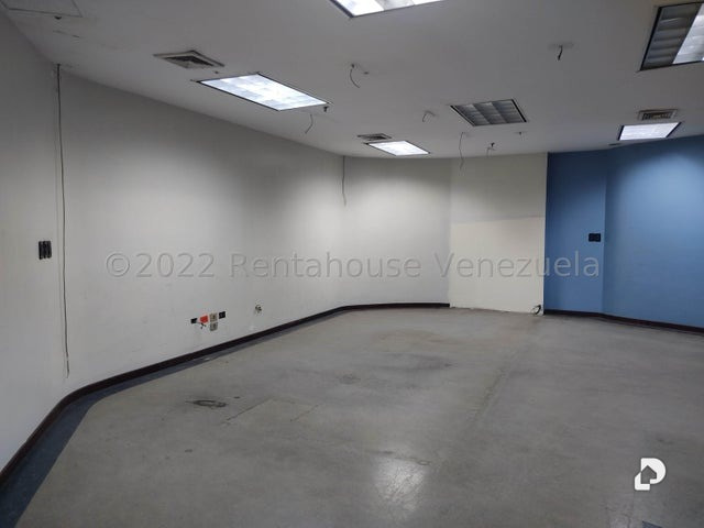 Local comercial en El Rosal, Caracas – 19