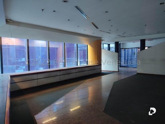 Local comercial en El Rosal, Caracas – 5