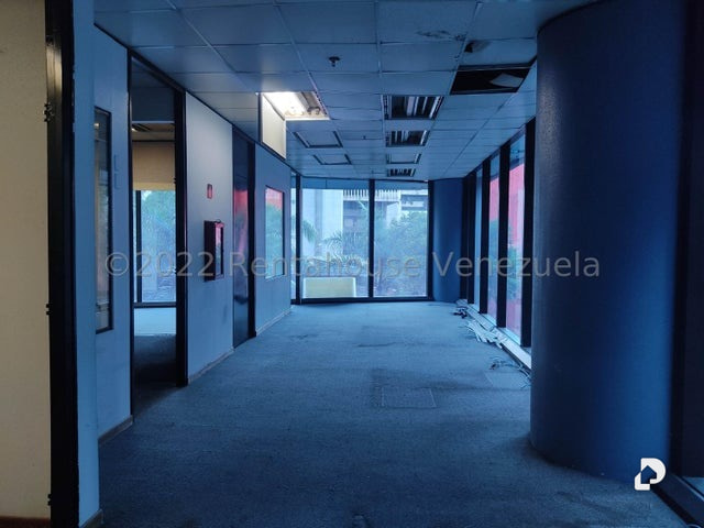 Local comercial en El Rosal, Caracas – 10