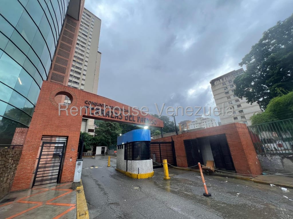 Apartment in El Paraíso, Caracas - 1