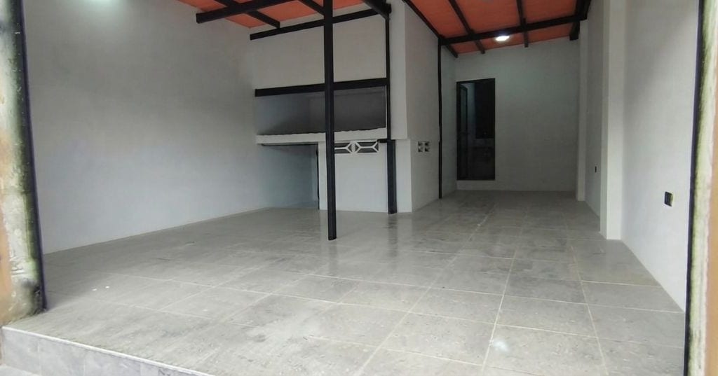 Local comercial en Valencia - 1