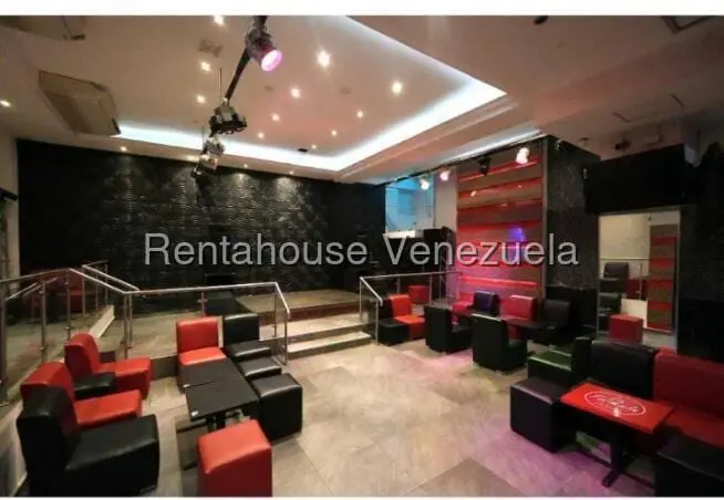 Local comercial en Los Chaguaramos, Caracas - 1