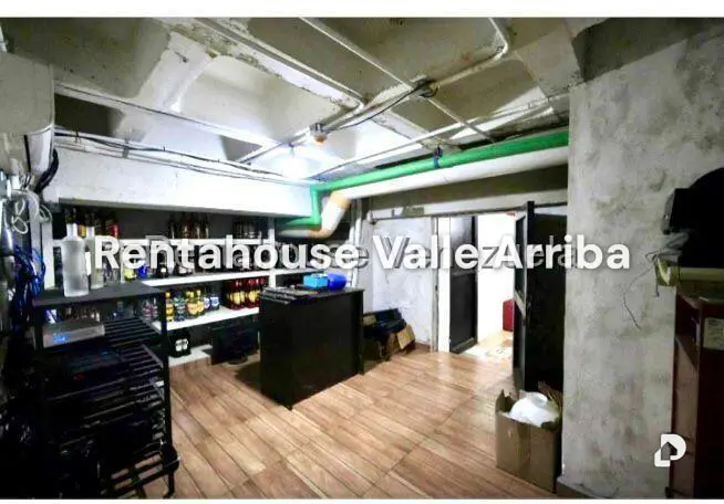 Local comercial en Los Chaguaramos, Caracas – 13