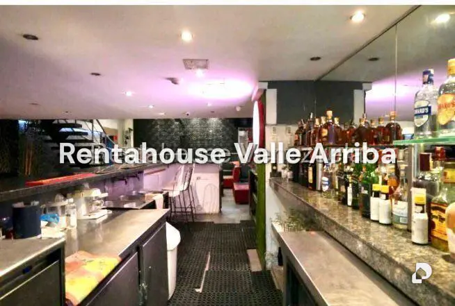 Local comercial en Los Chaguaramos, Caracas – 12