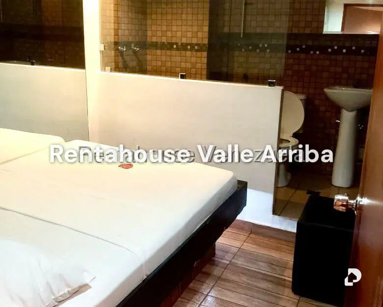Local comercial en Los Chaguaramos, Caracas – 17