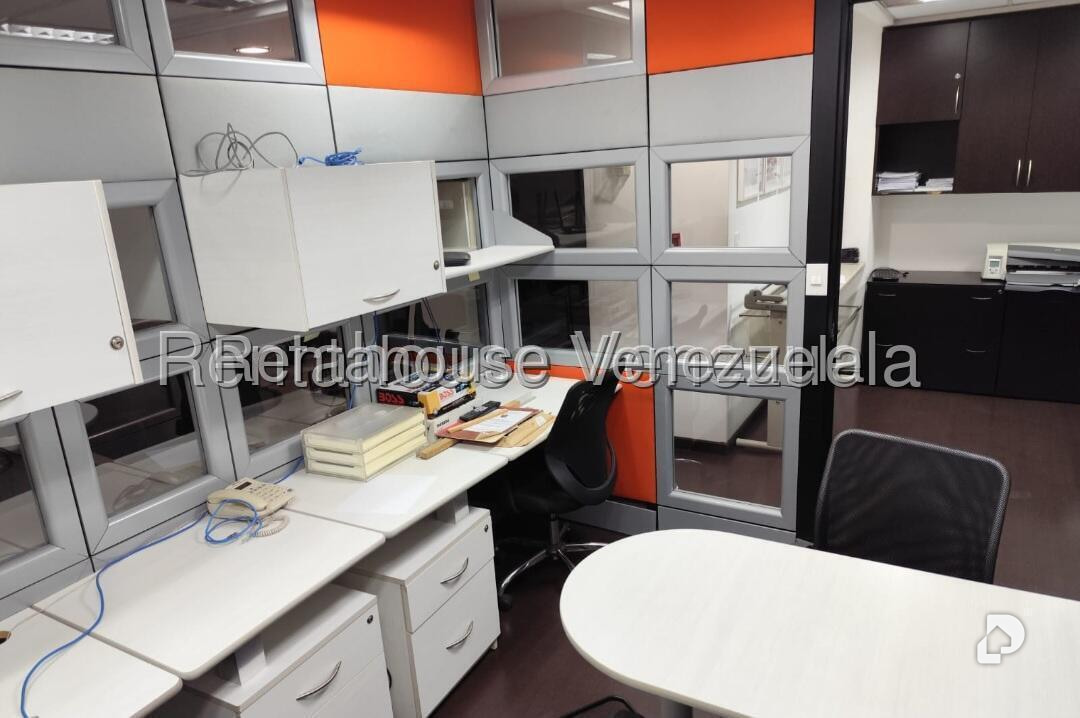 Oficina en Los Dos Caminos, Caracas – 2