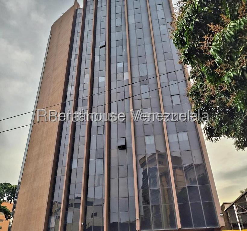 Oficina en Los Dos Caminos, Caracas - 1