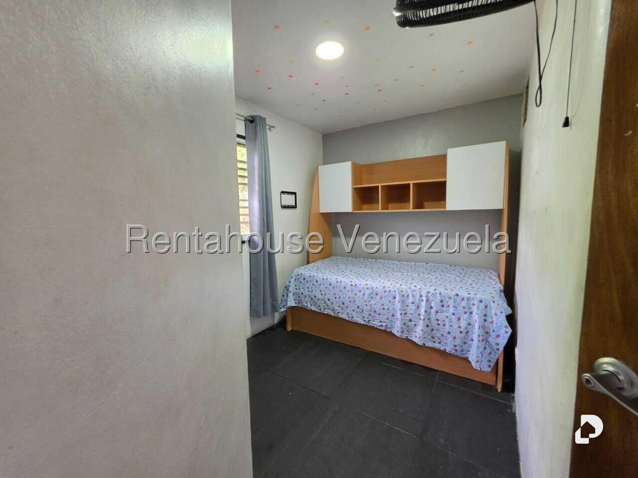 Casa en Corralito, Caracas – 14