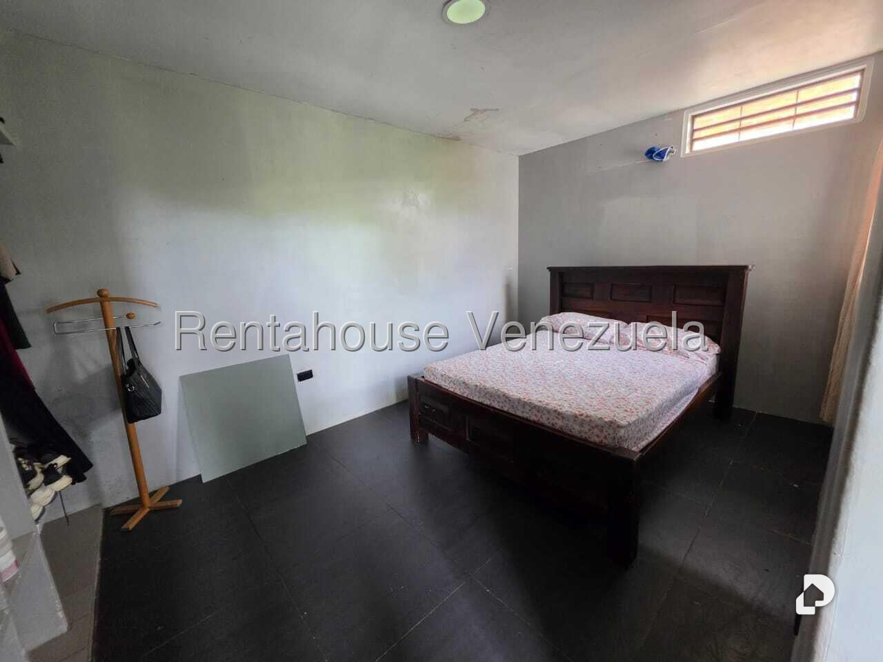 Casa en Corralito, Caracas – 13
