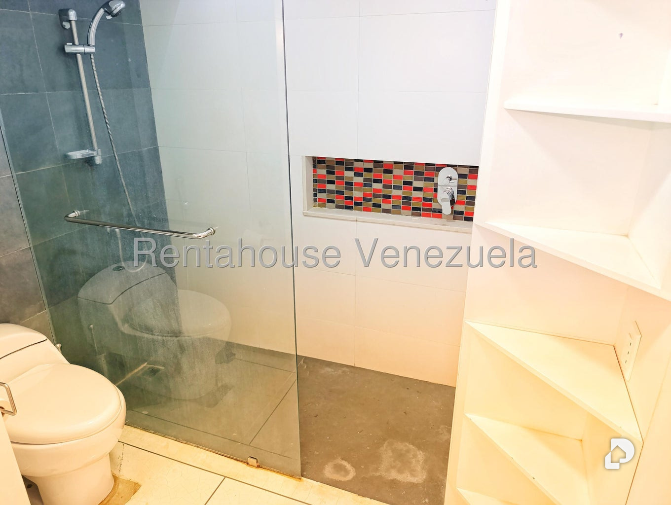 Apartamento en Los Palos Grandes, Caracas – 17
