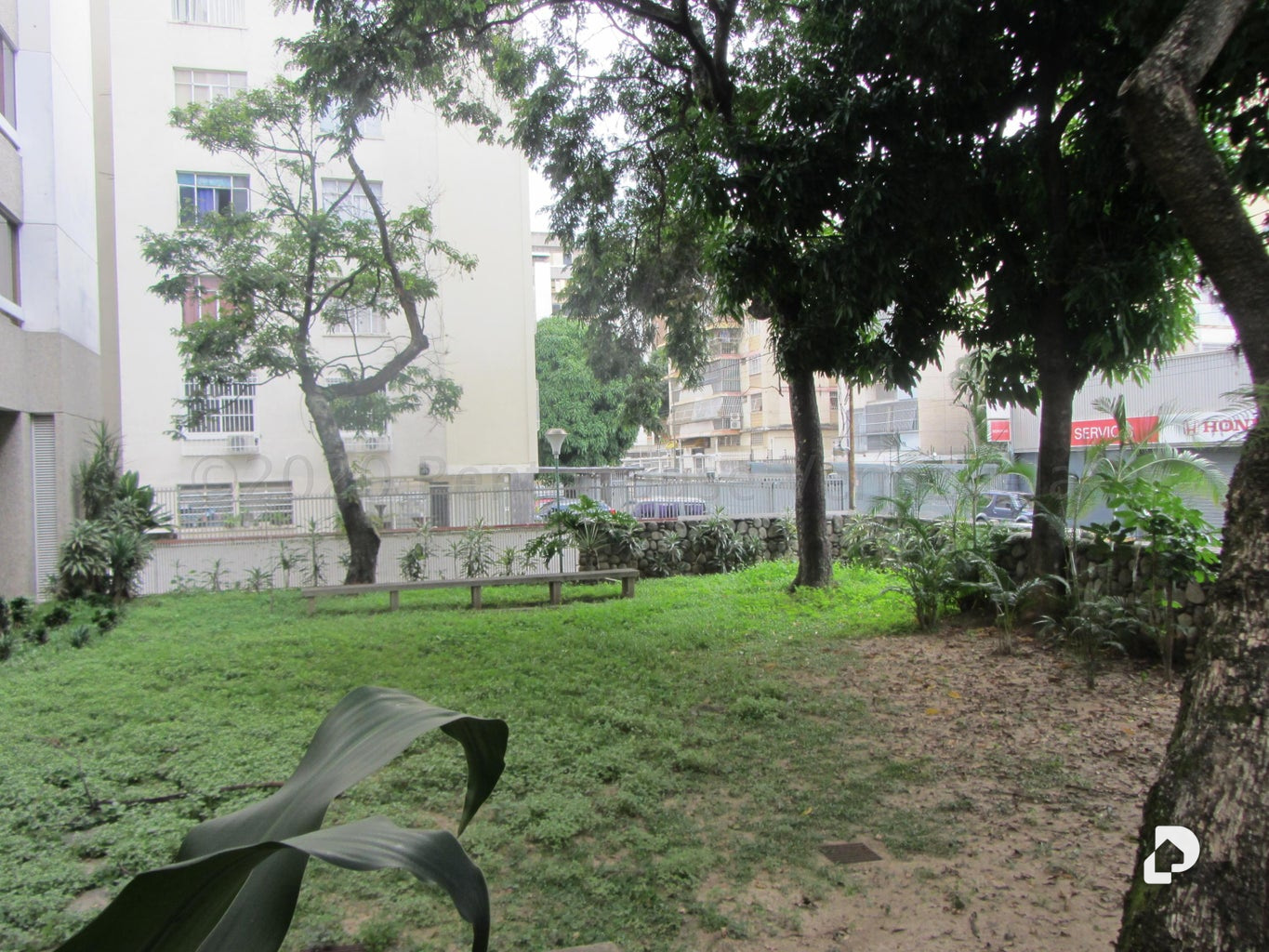 Apartamento en Los Palos Grandes, Caracas – 28