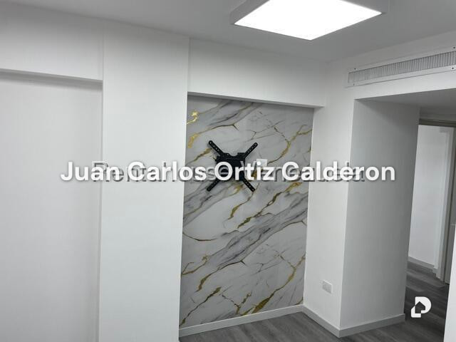 Apartamento en Los Palos Grandes, Caracas – 12