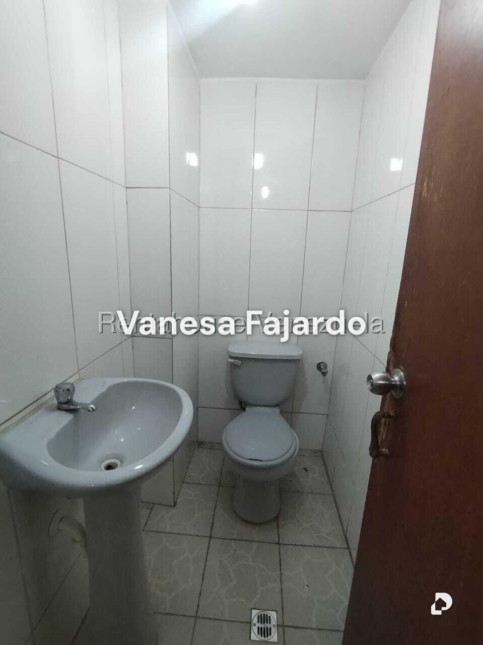 Local comercial en La Candelaria, Caracas – 23