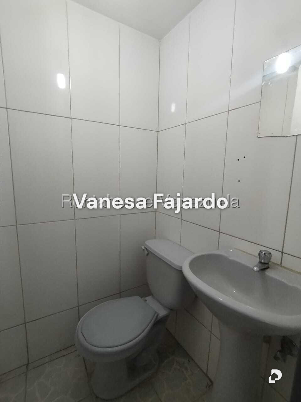 Local comercial en La Candelaria, Caracas – 26