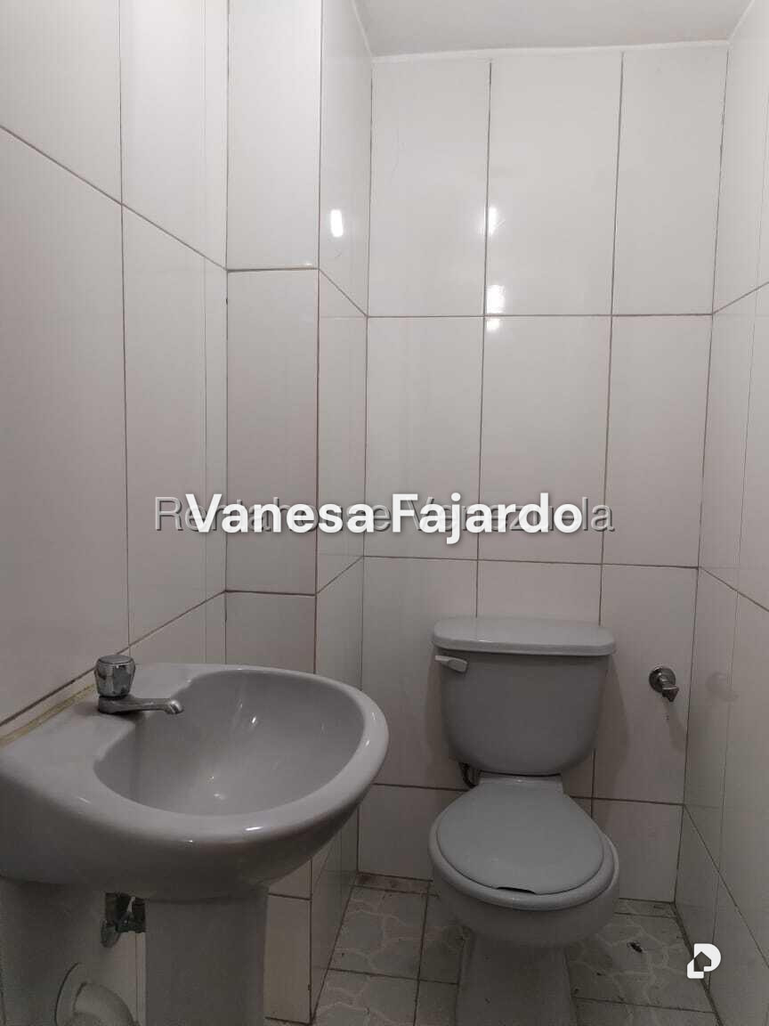 Local comercial en La Candelaria, Caracas – 25