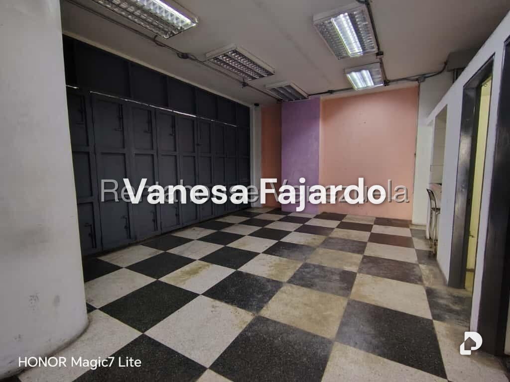 Local comercial en La Candelaria, Caracas – 13