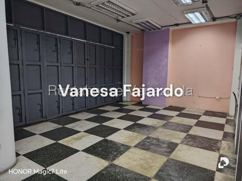 Local comercial en La Candelaria, Caracas – 12