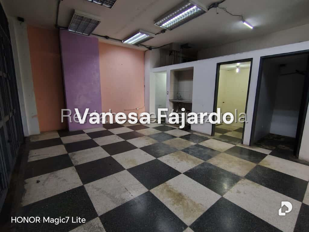 Local comercial en La Candelaria, Caracas – 14