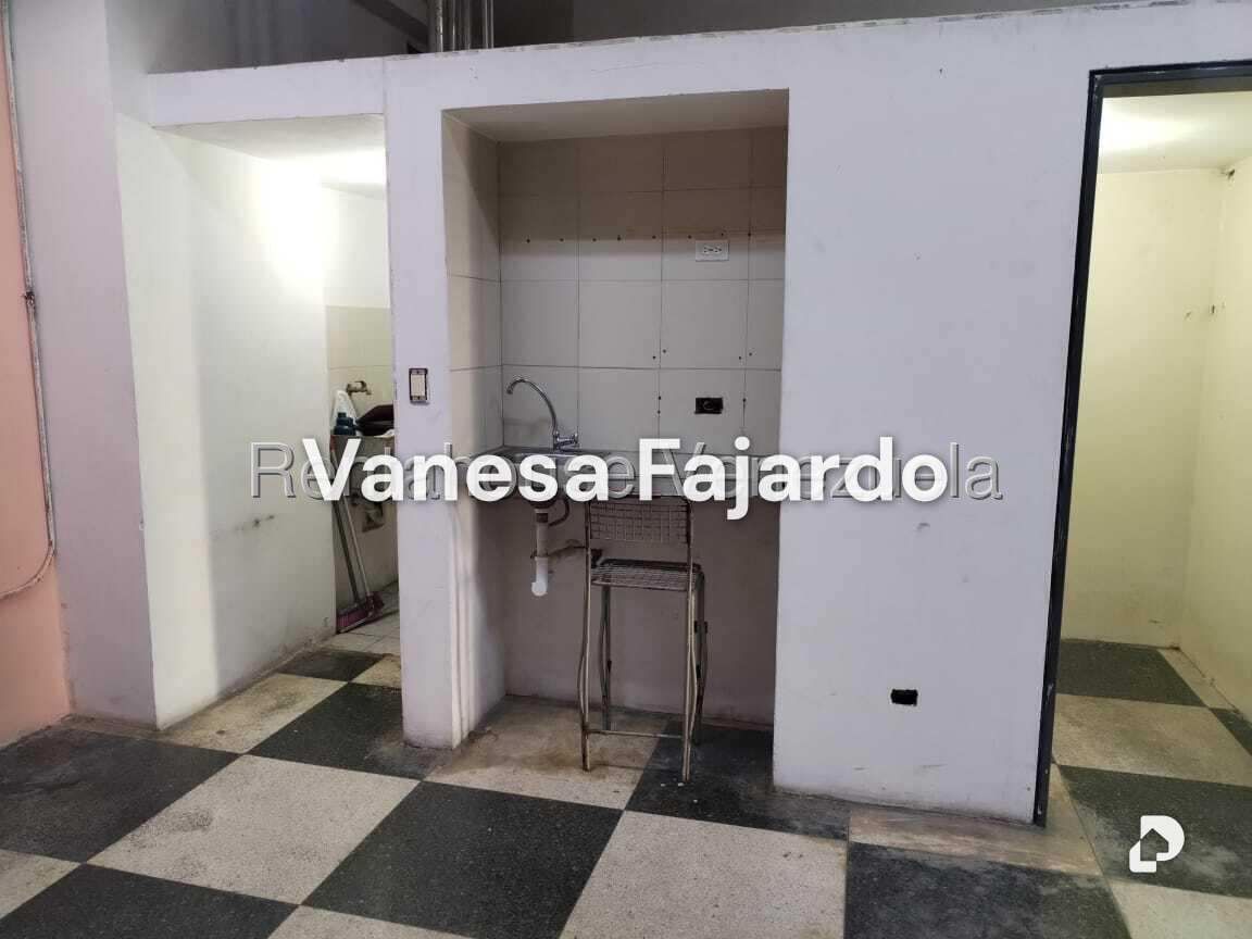Local comercial en La Candelaria, Caracas – 21