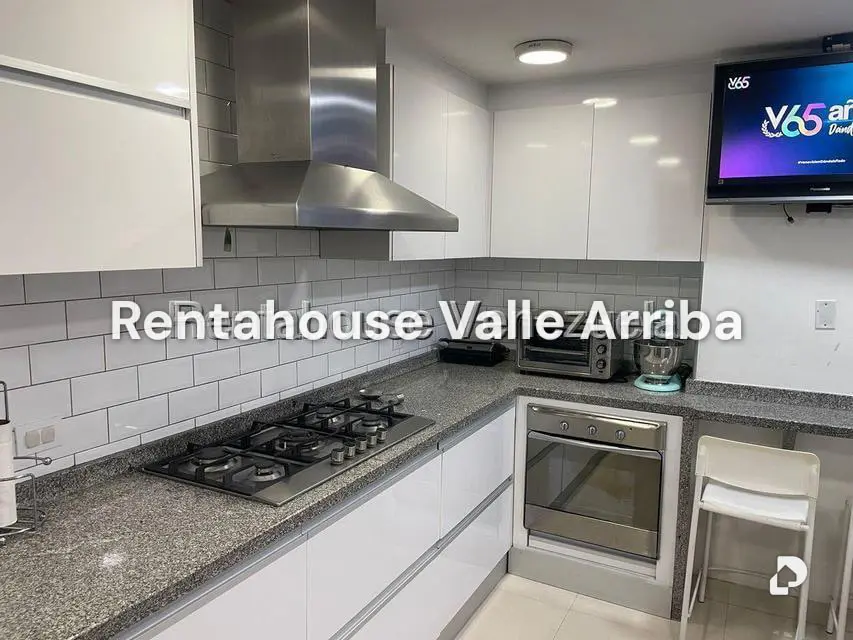 Apartamento en Lomas de Las Mercedes, Caracas – 11