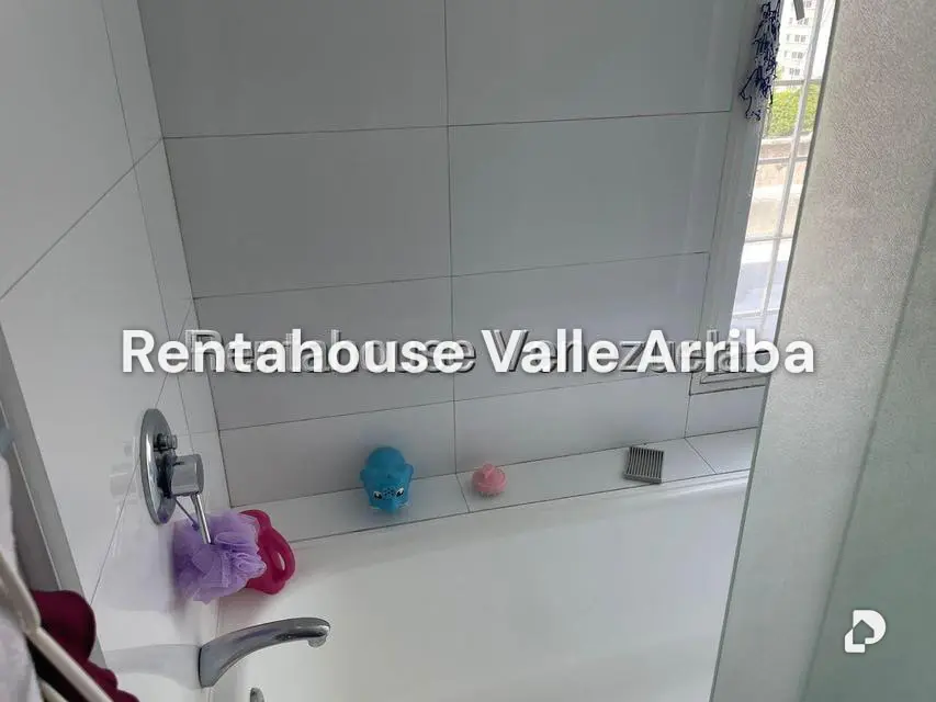 Apartamento en Lomas de Las Mercedes, Caracas – 18