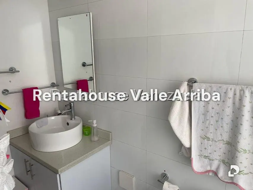 Apartamento en Lomas de Las Mercedes, Caracas – 17