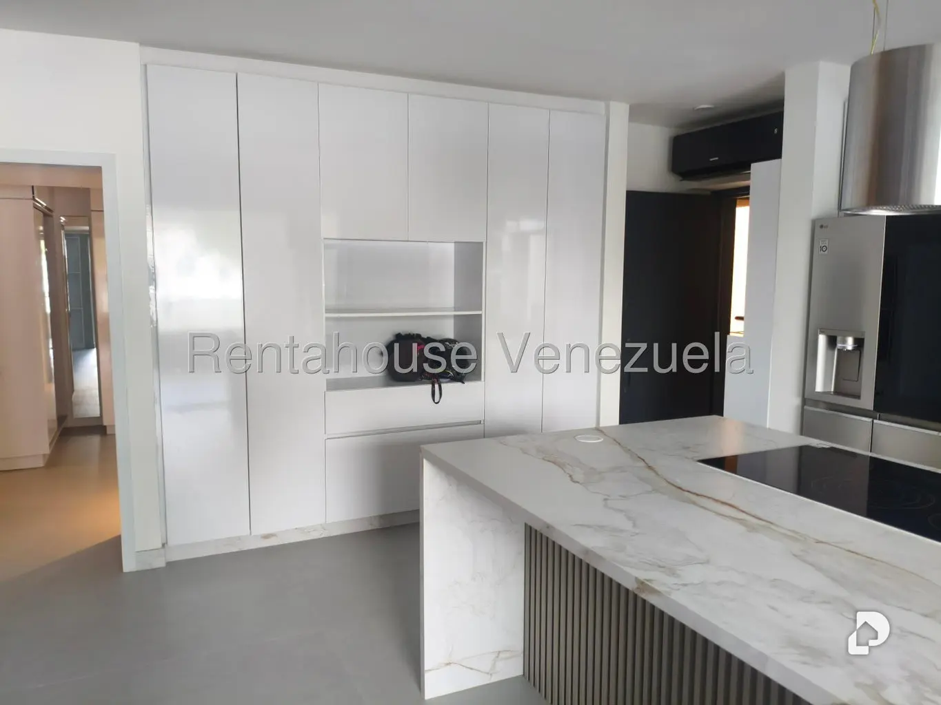 Apartamento en Los Palos Grandes, Caracas – 8