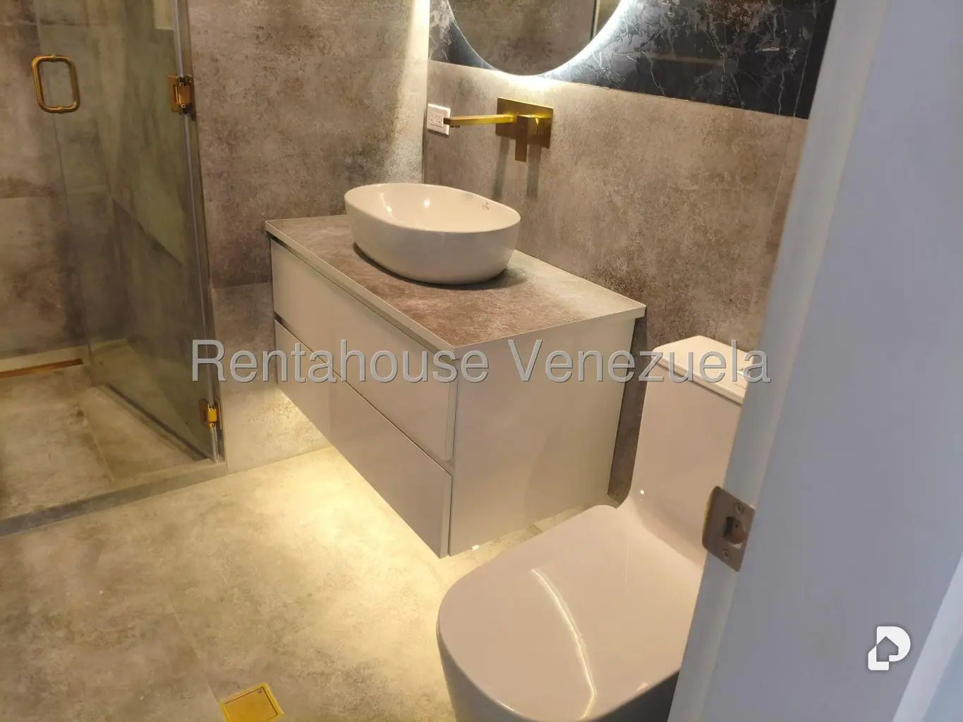 Apartamento en Los Palos Grandes, Caracas – 15