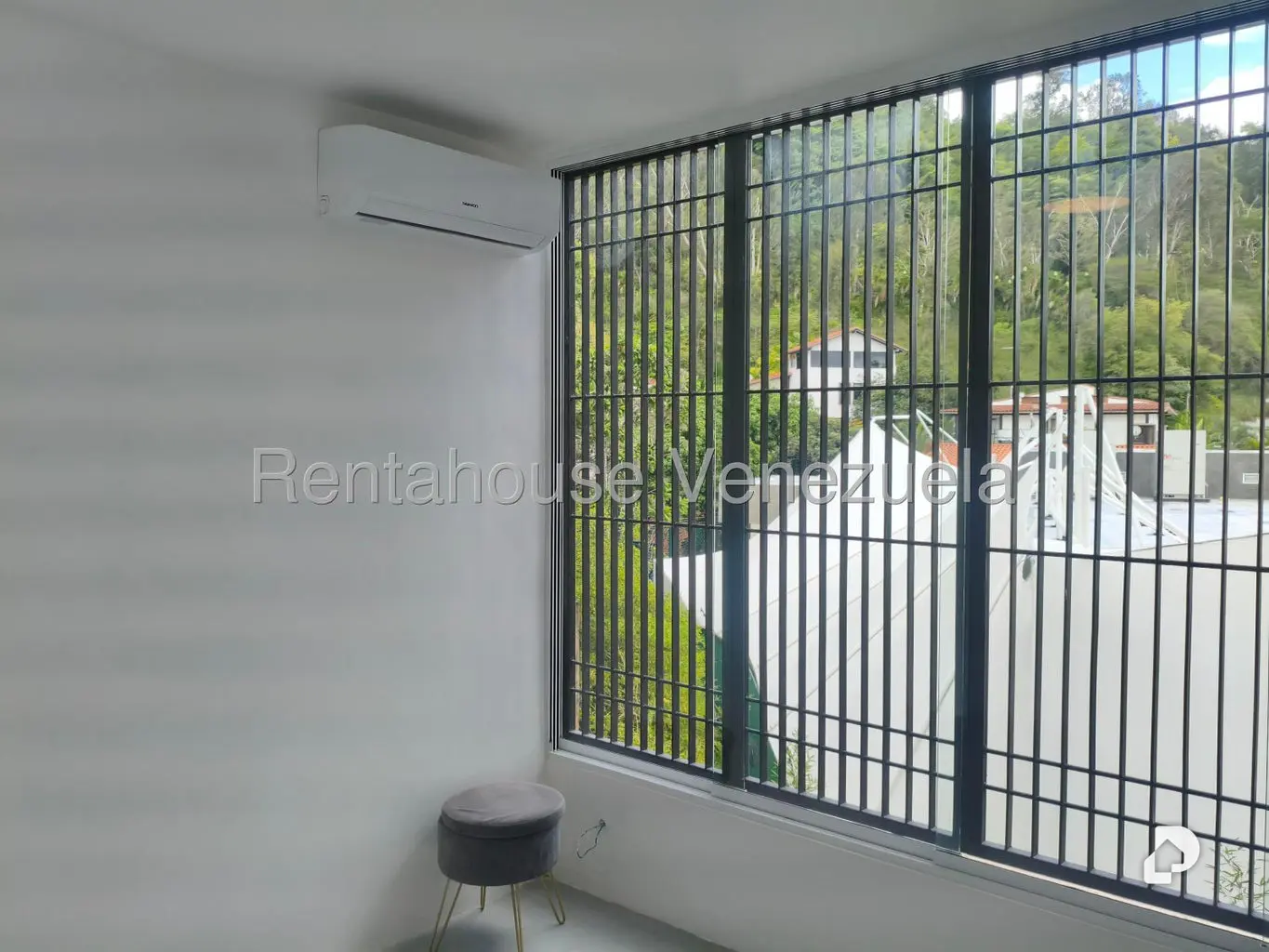 Apartamento en Los Palos Grandes, Caracas – 12