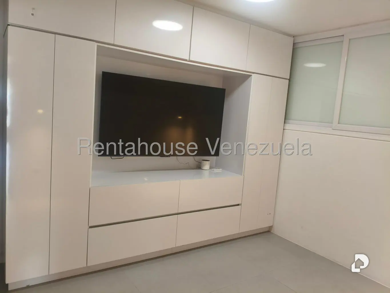 Apartamento en Los Palos Grandes, Caracas – 13