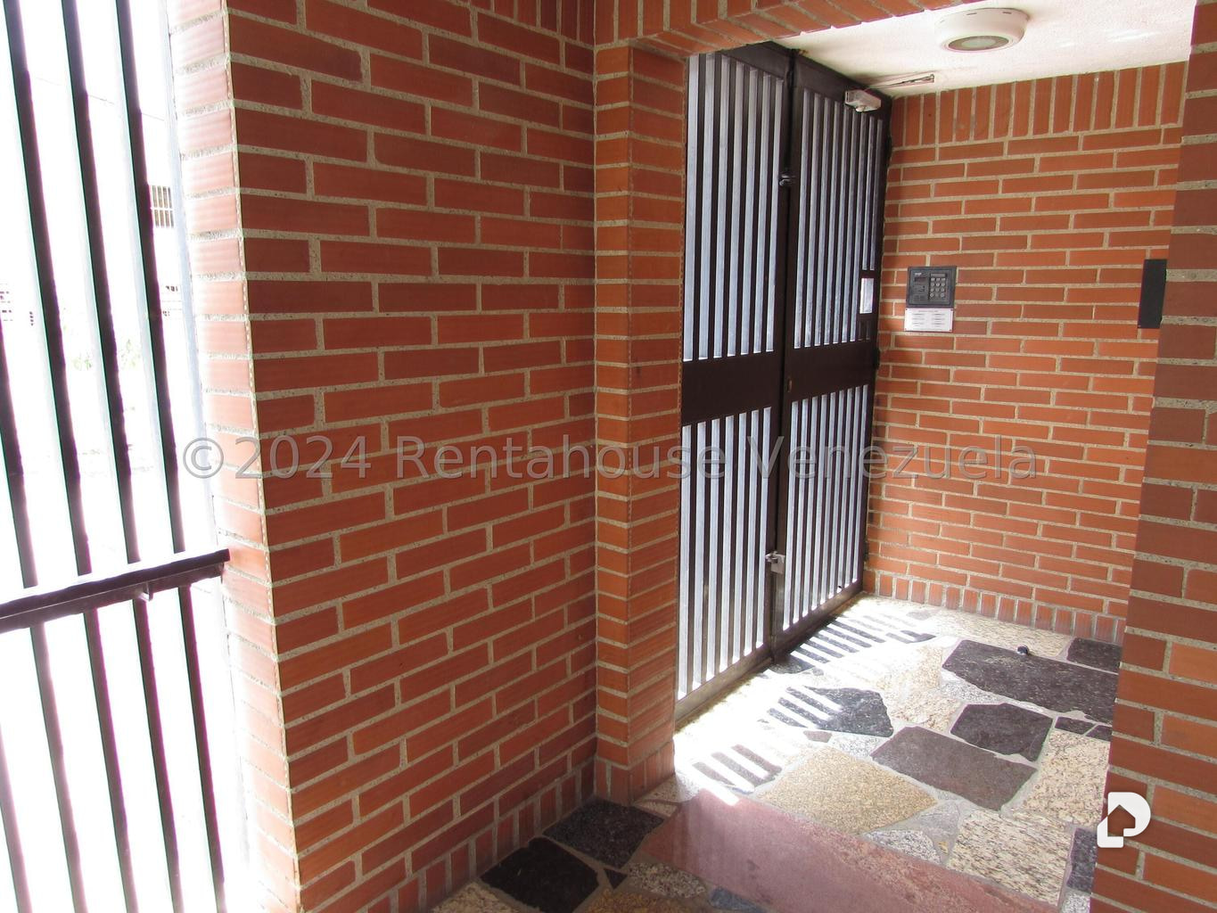 Edificio en El Llanito, Caracas – 3