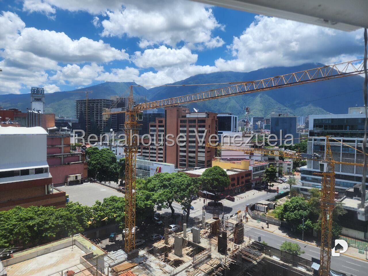 Oficina en Las Mercedes, Caracas – 20