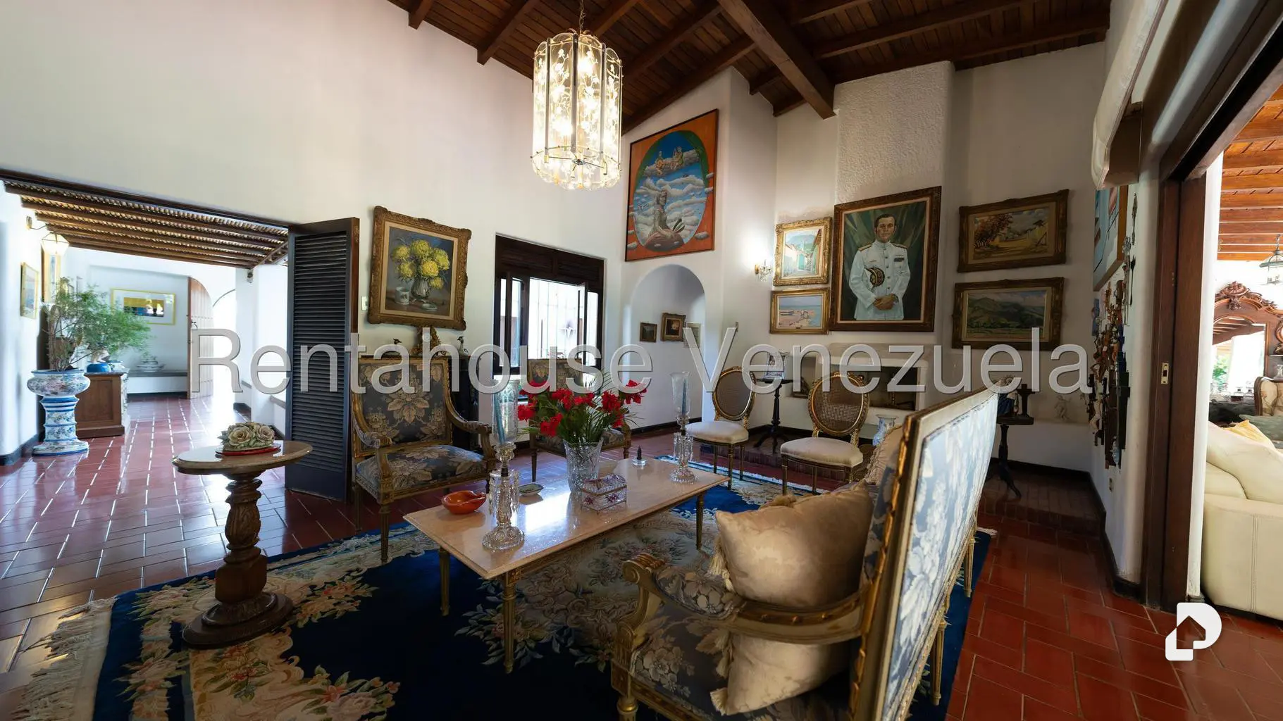 Casa en Cerro Verde, Caracas – 19