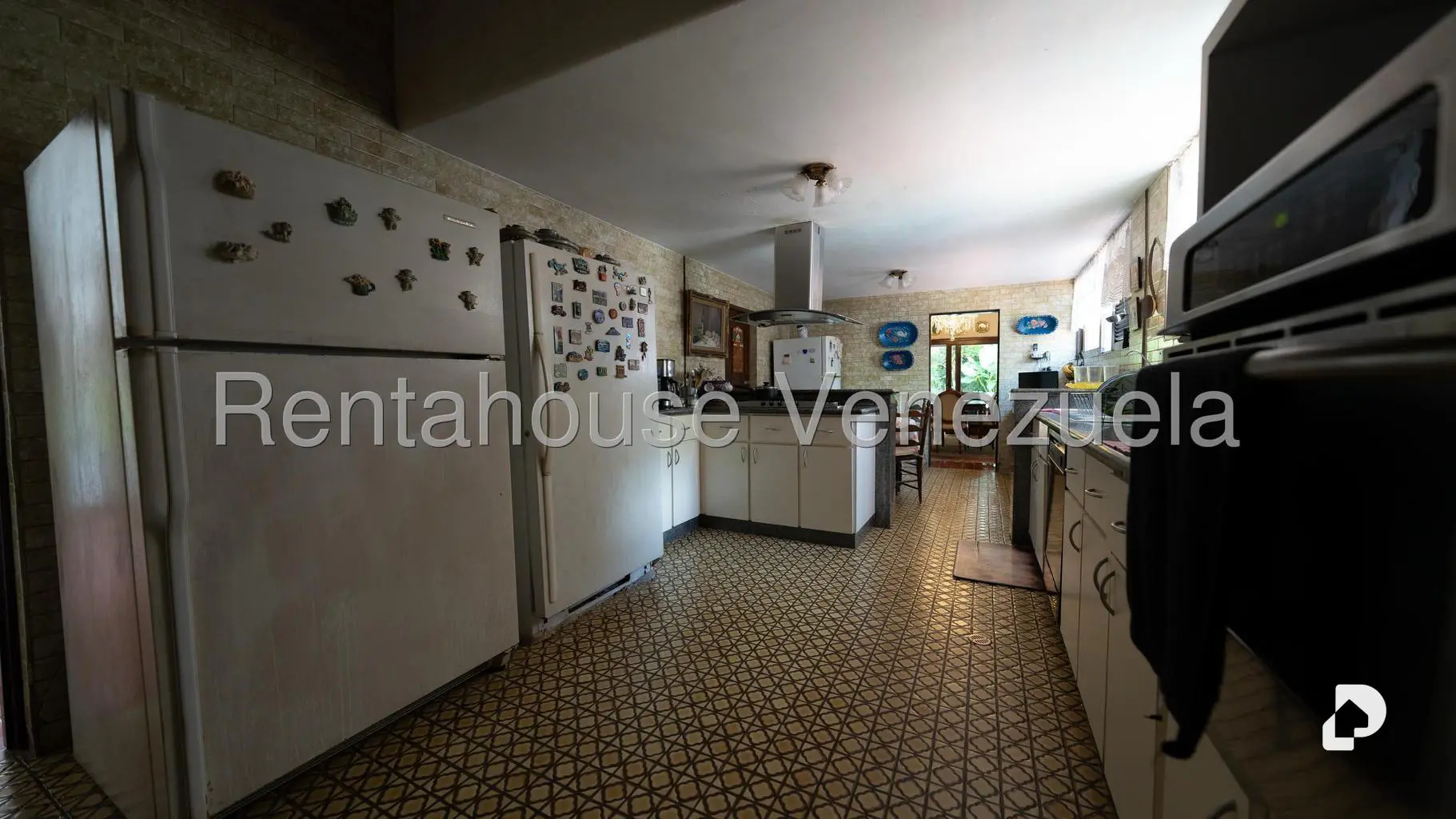 Casa en Cerro Verde, Caracas – 26