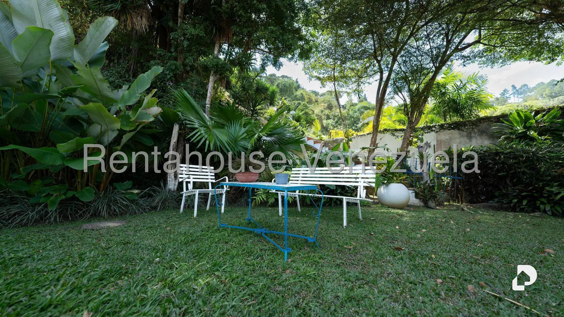 Casa en Cerro Verde, Caracas – 30