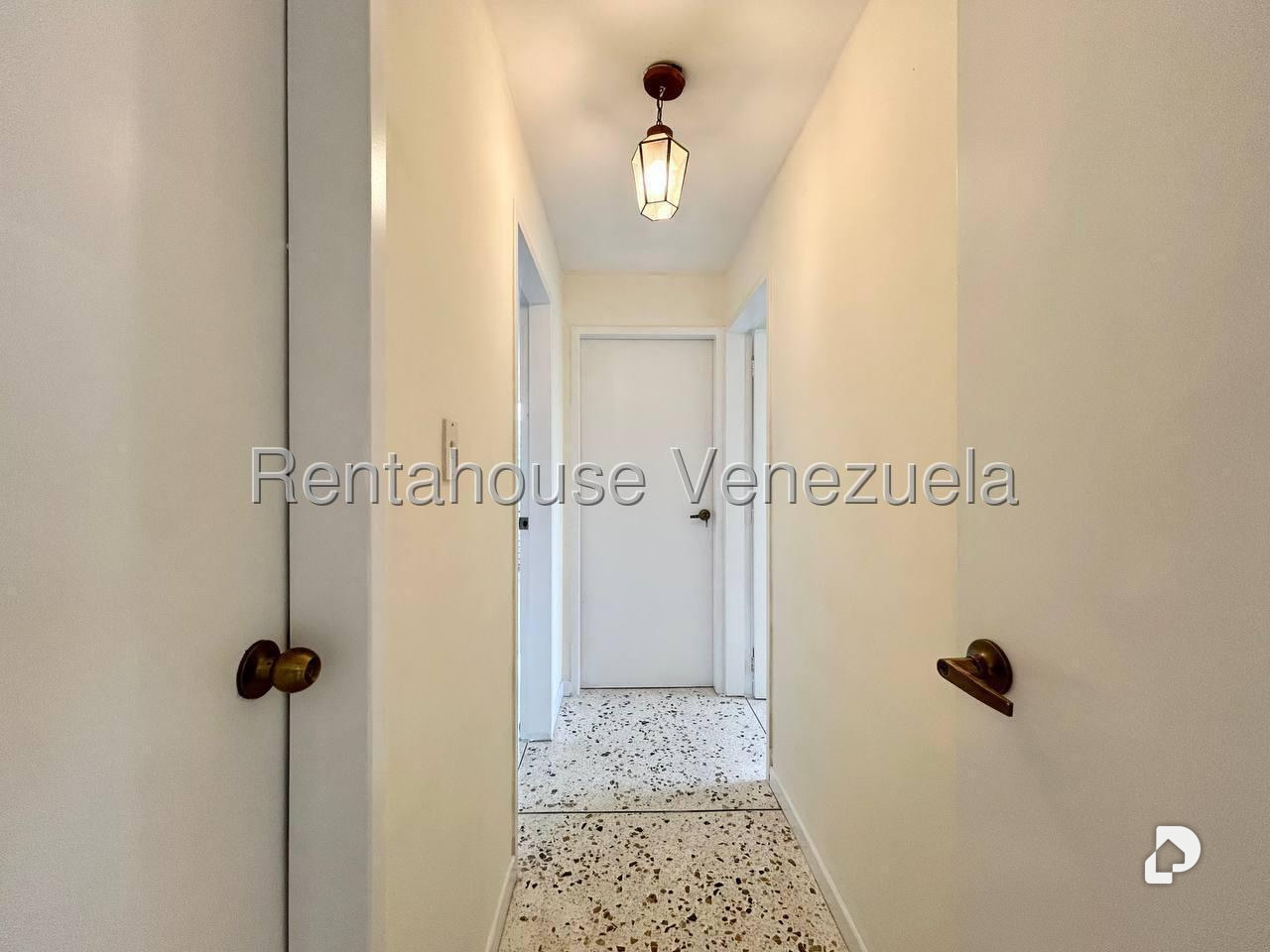 Apartamento en La Ciudadela, Caracas – 12