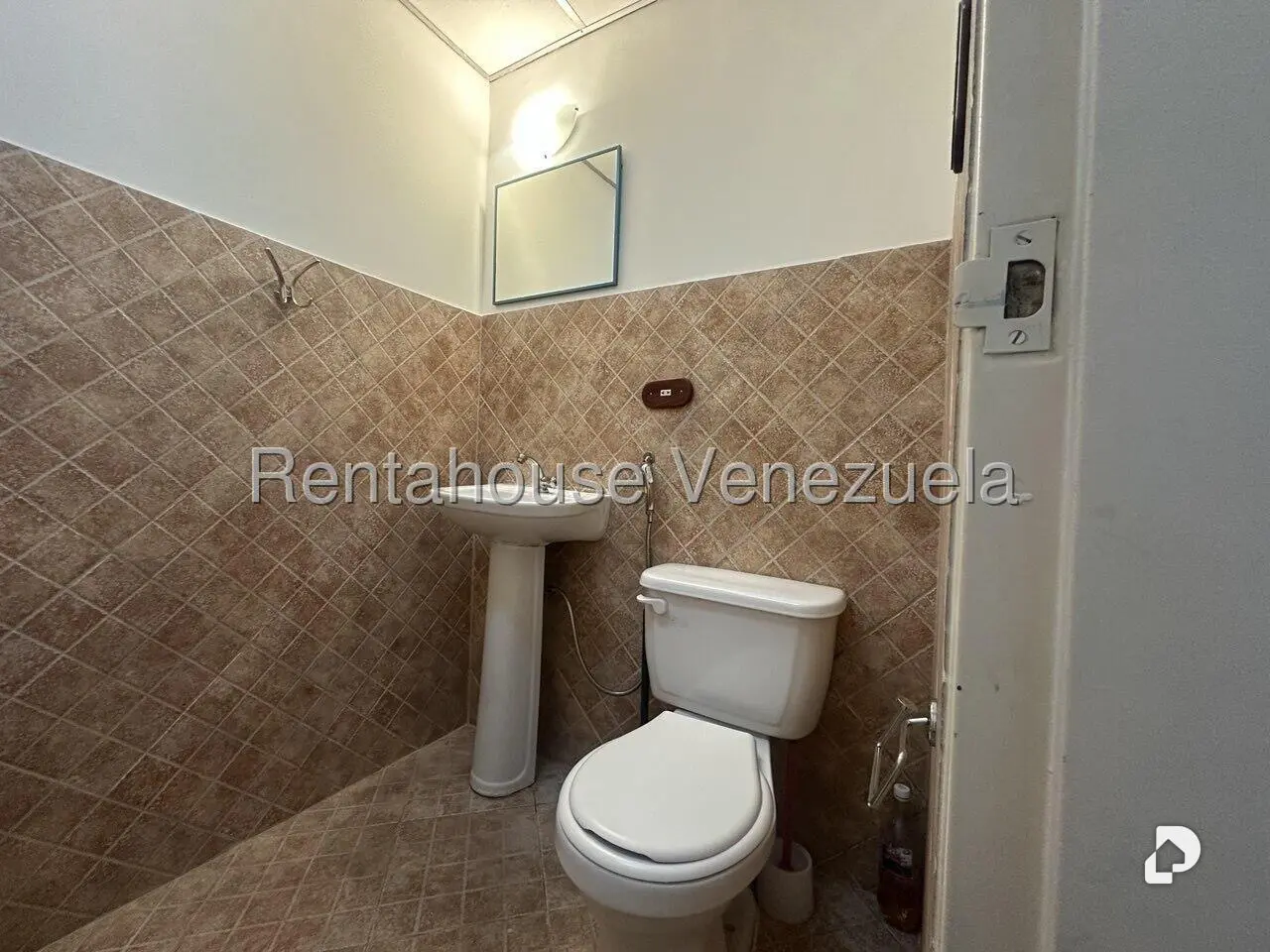 Oficina en Bello Monte, Caracas – 13