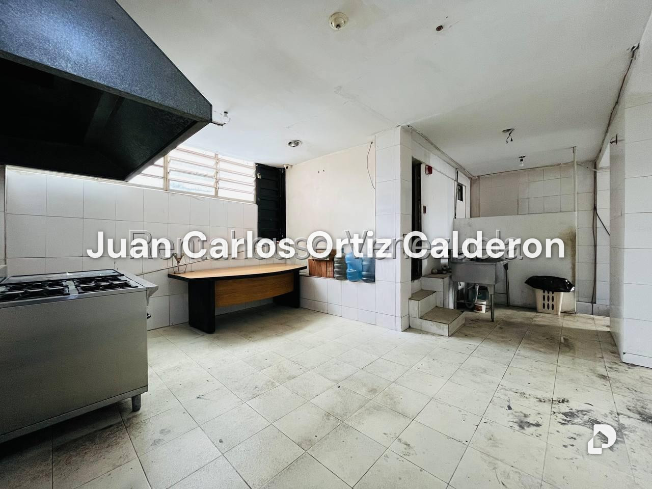 Local comercial en Parroquia Santa Teresa, Caracas – 19