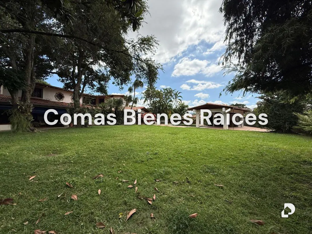 House in Country Club, Caracas – 2