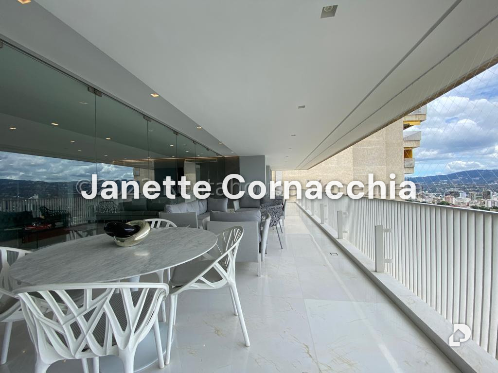 Apartamento en Altamira, Caracas – 22