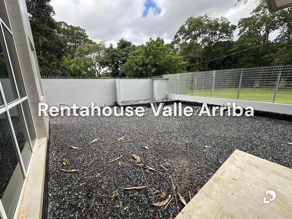 Apartamento en Campo Alegre, Caracas – 17