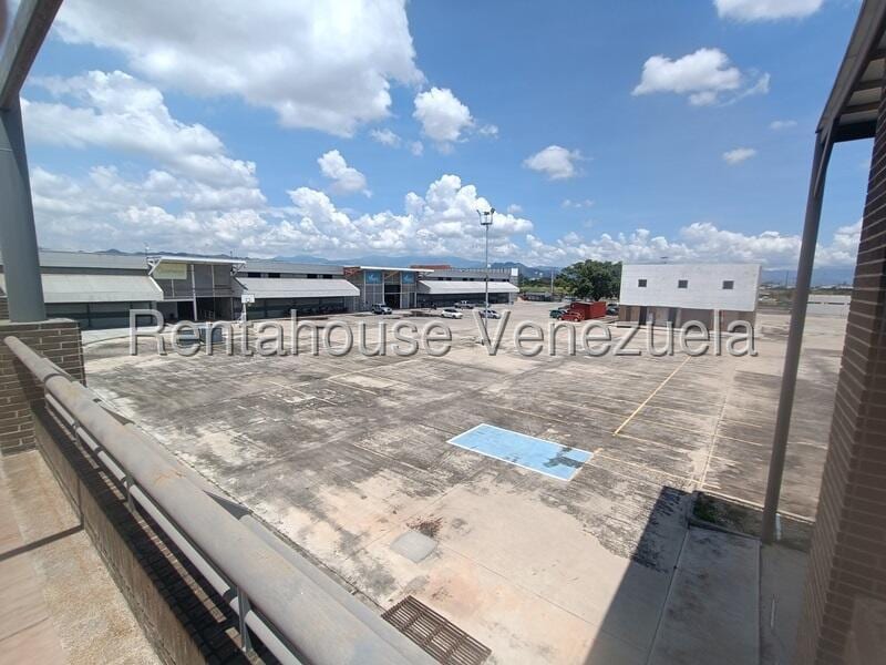 Local comercial en Valencia - 1